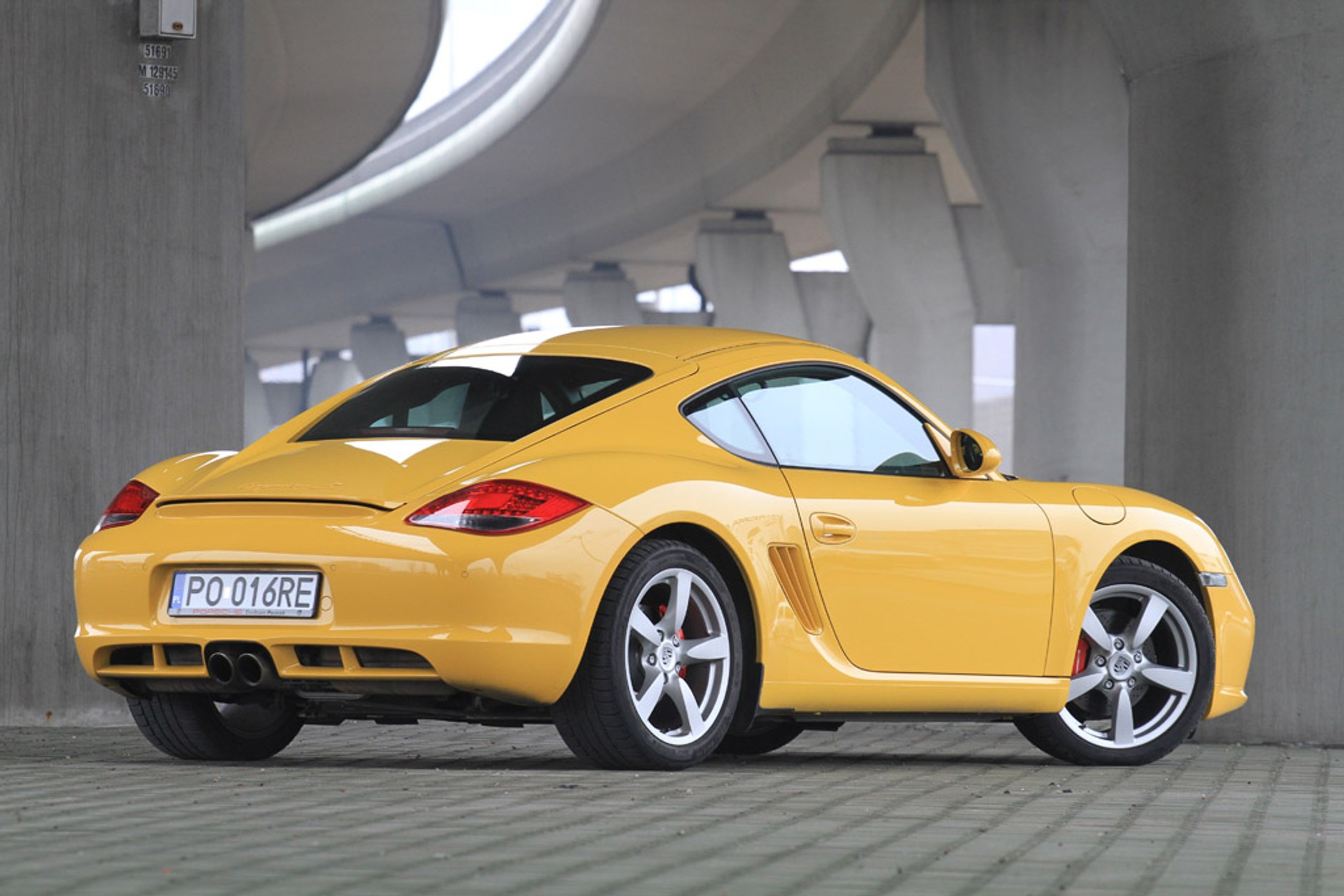 Porsche Cayman: cywilizowany sportowiec