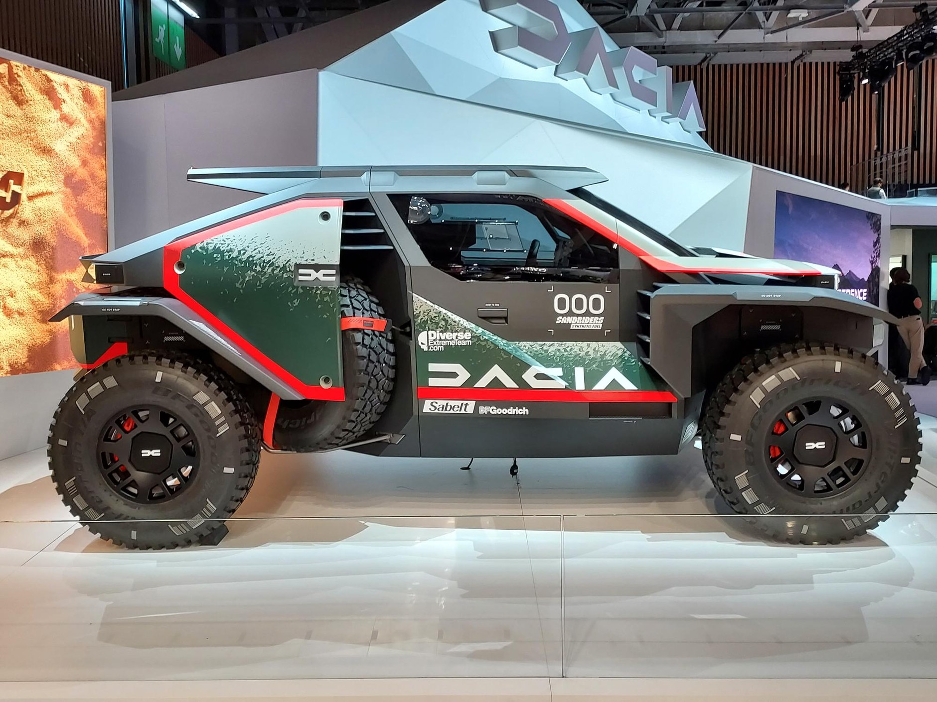 Salon samochodowy w Paryżu 2024