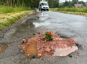 Tak się łata dziury na dolnośląskich drogach. Niezłe kwiatki