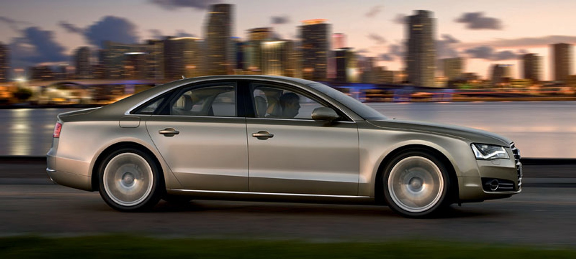 Audi A8 zna litery i znaki, o których istnieniu nie mam pojęcia