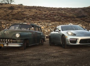 Porsche Panamera S kontra ICON Desoto Chrysler 1952 Wagon Derelict: Moda na patynę