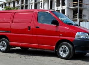 Toyota Hiace: drogi, brzydki, doskonały