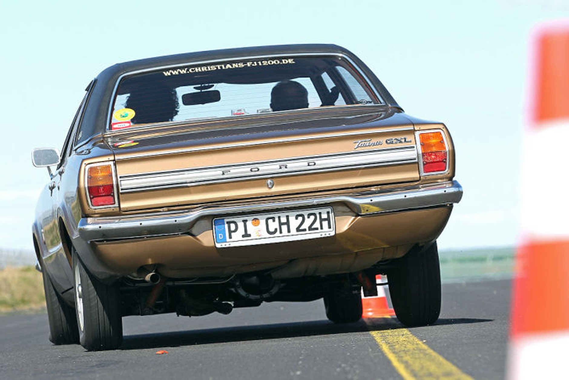 Te wspaniałe lata siedemdziesiąte: Audi 80 GL VW Passat Opel Ascona 1.6 Ford Taunus 1600 GXL