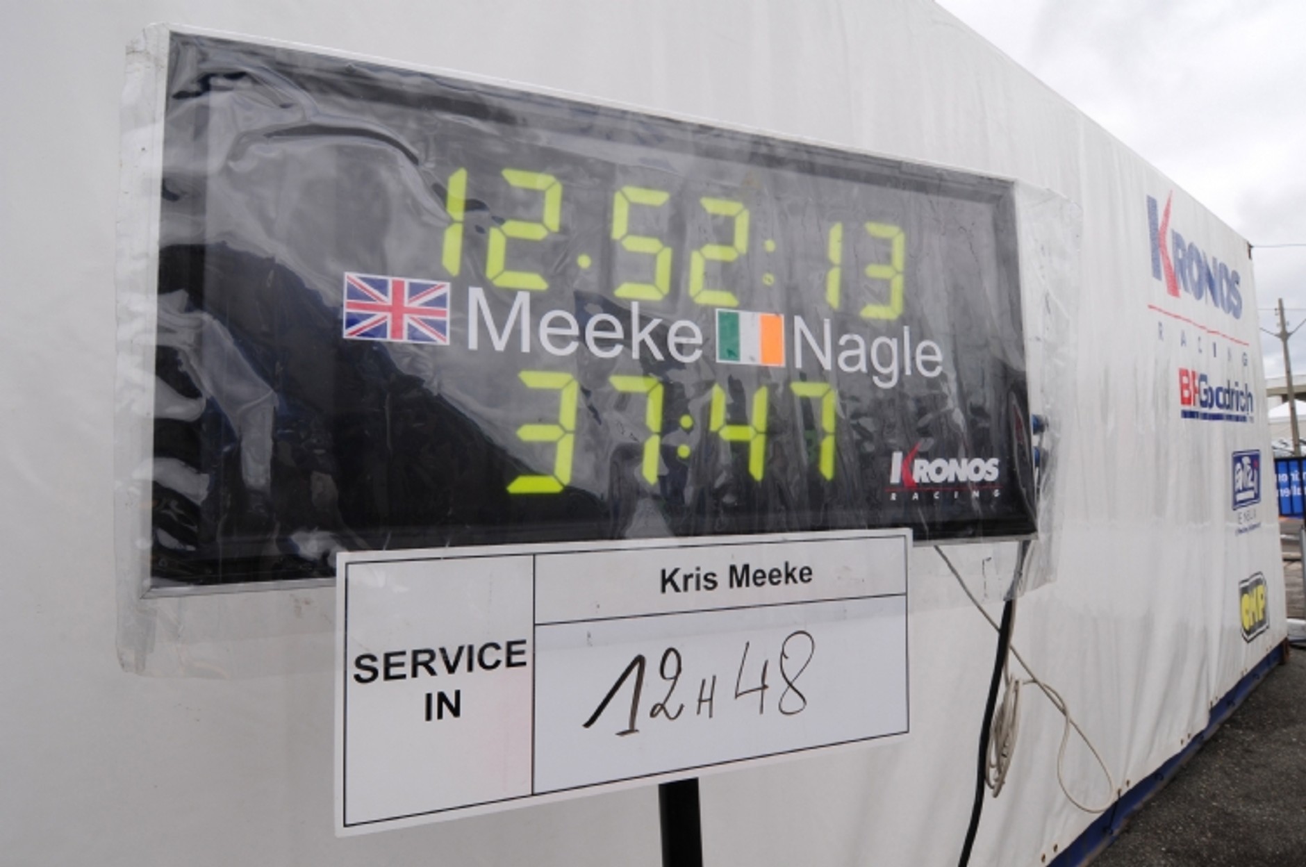 Rally de Curitiba 2010: pewne zwycięstwo Krisa Meeke, Juho Hänninen liderem IRC