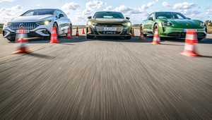 Kosmiczne osiągi i wstydliwe zasięgi, a to wszystko po 700 tys. zł od sztuki