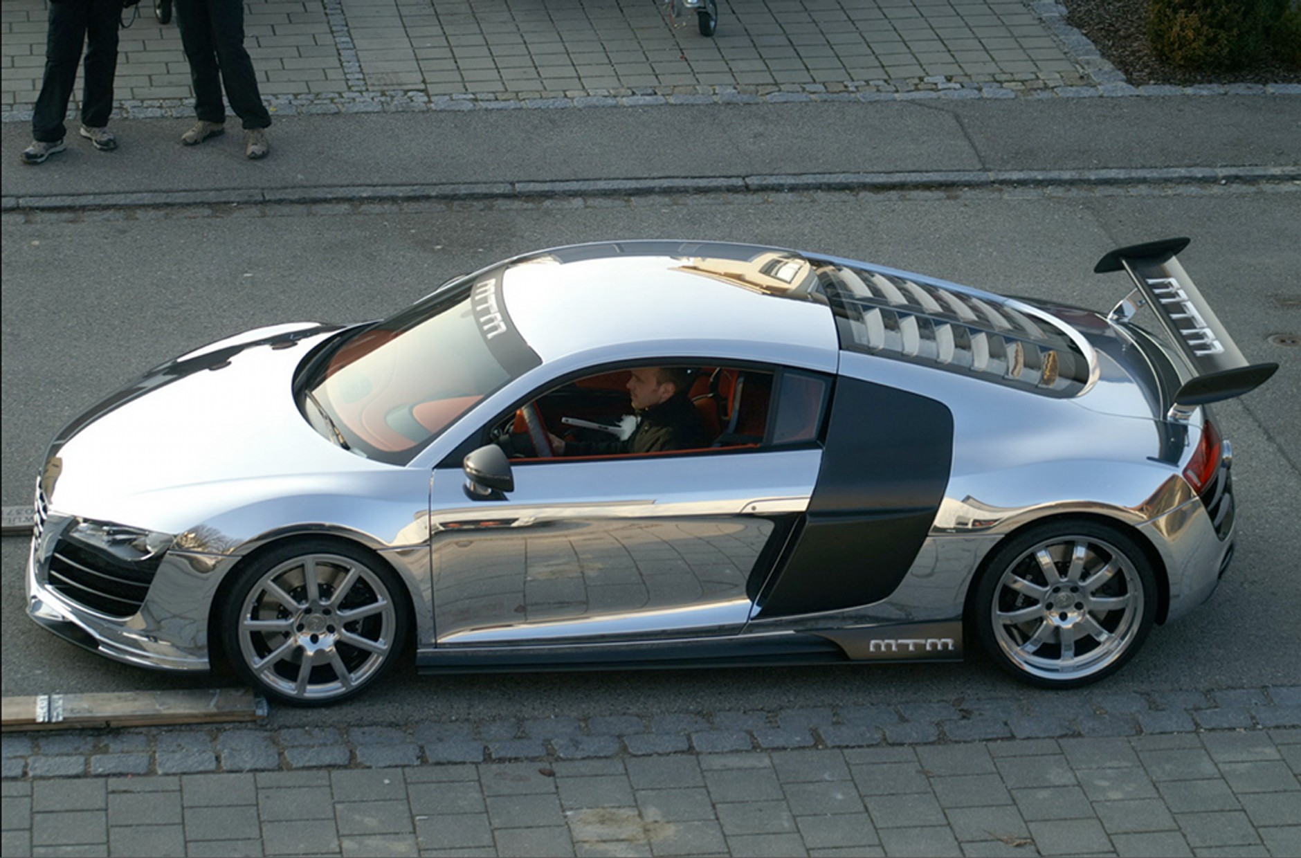 MTM Audi R8 V10 Biturbo – Wysoki połysk i wysoka moc