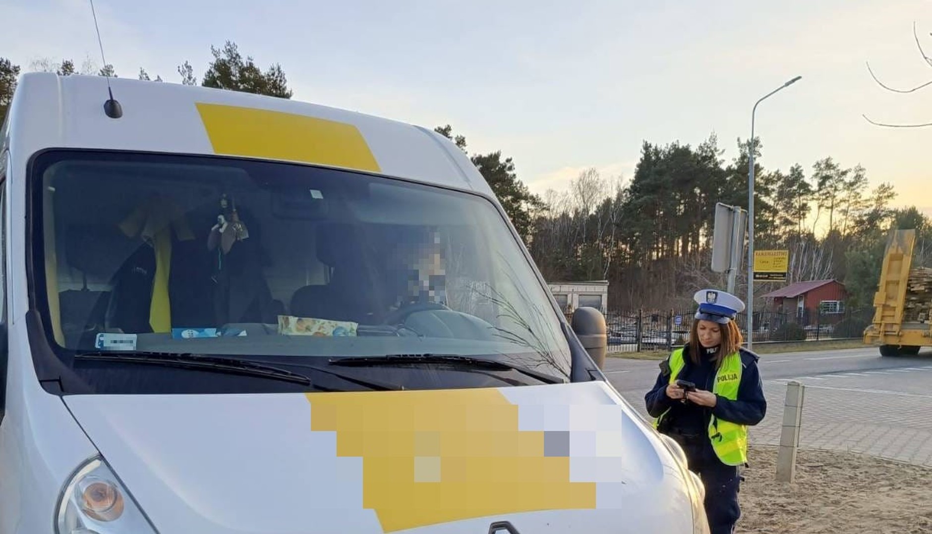 Policjanci zatrzymali 11 kurierów. Prowadzili pod wpływem alkoholu i narkotyków