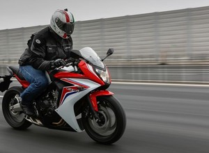 Honda CBR650F - sportowiec do codziennych dojazdów