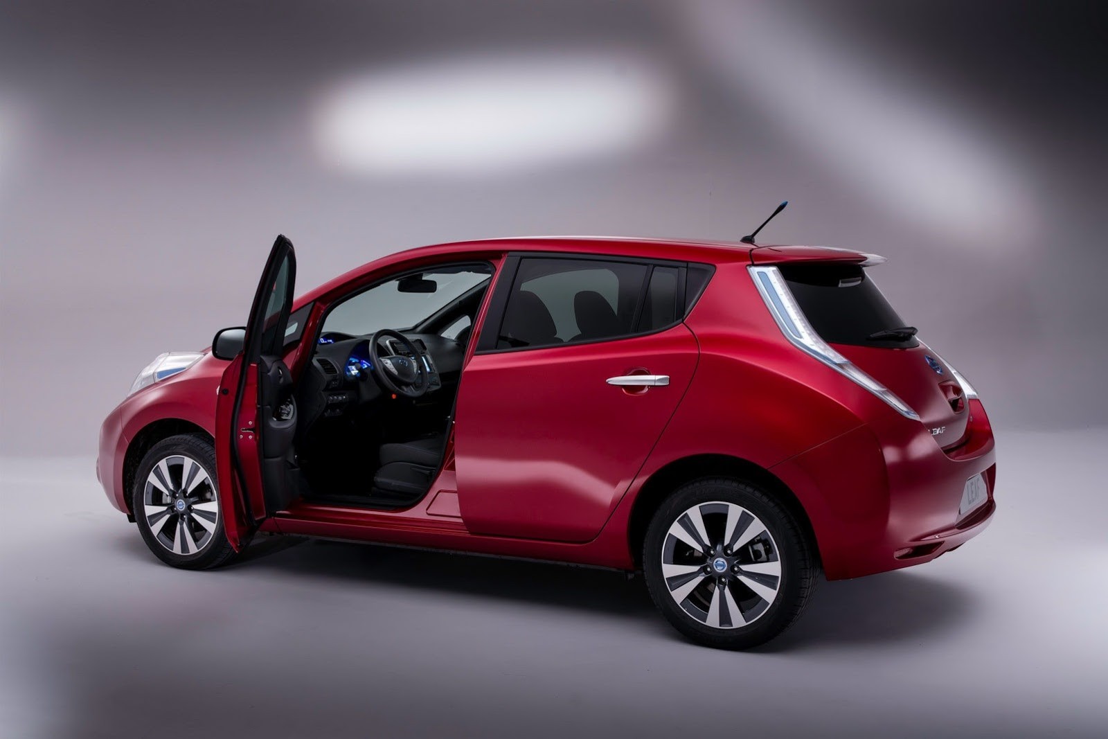 Nissan Leaf na zdjęciach