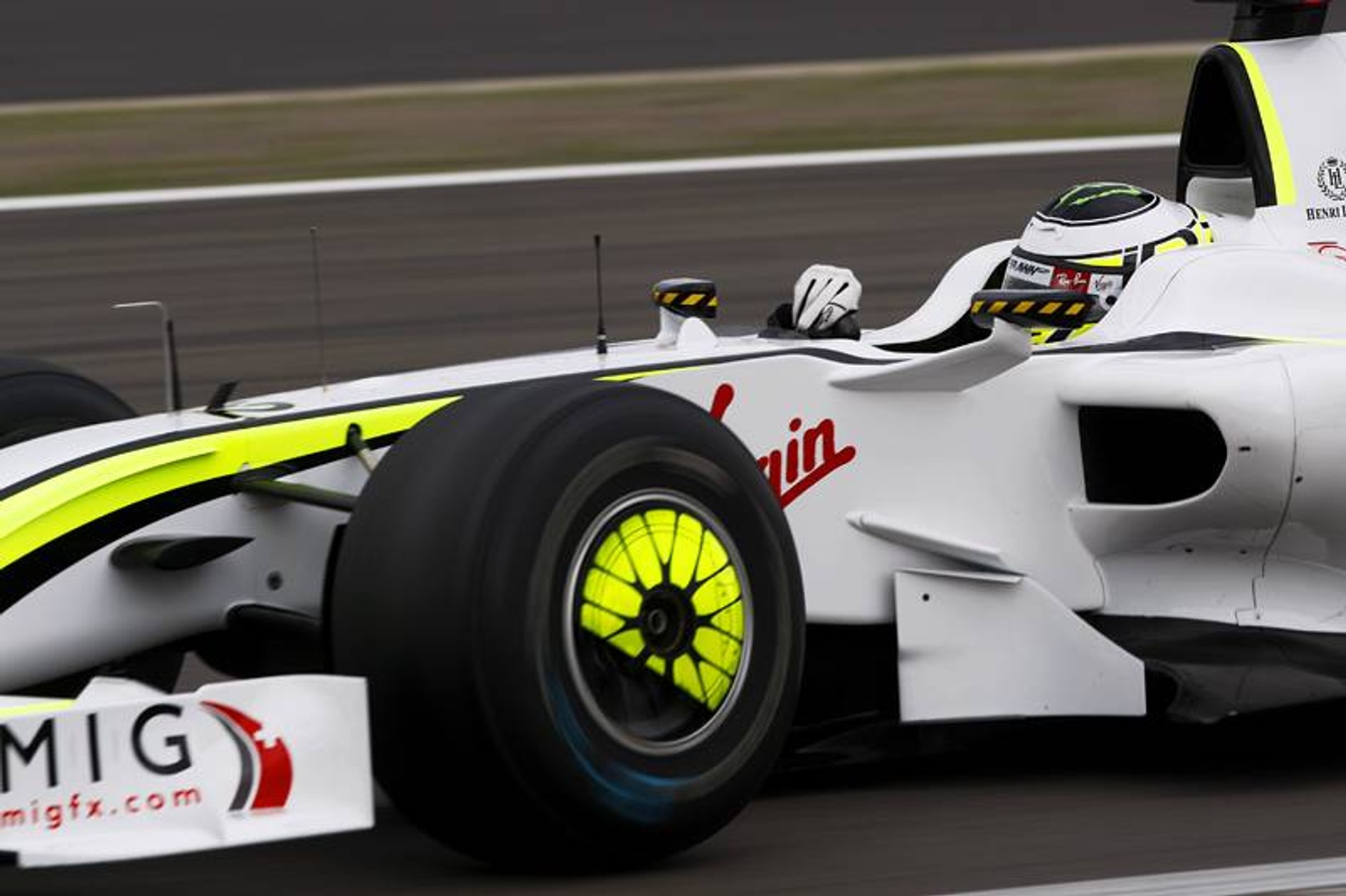 Grand Prix Niemiec 2009: rozpędzony Red Bull Racing dogania Brawn GP (fotogaleria)