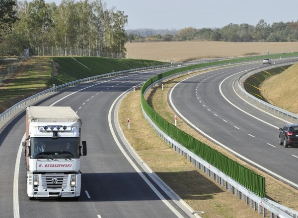 Już ponad 2 tys. km dróg ekspresowych w Polsce - kolejne w budowie lub w przygotowaniu