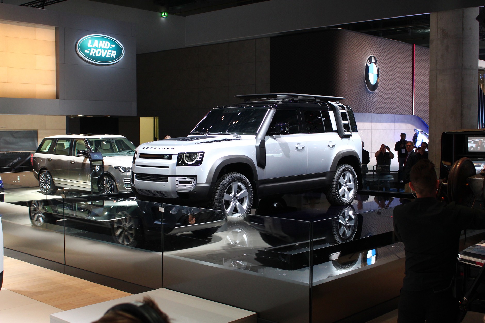 Nowy Land Rover Defender