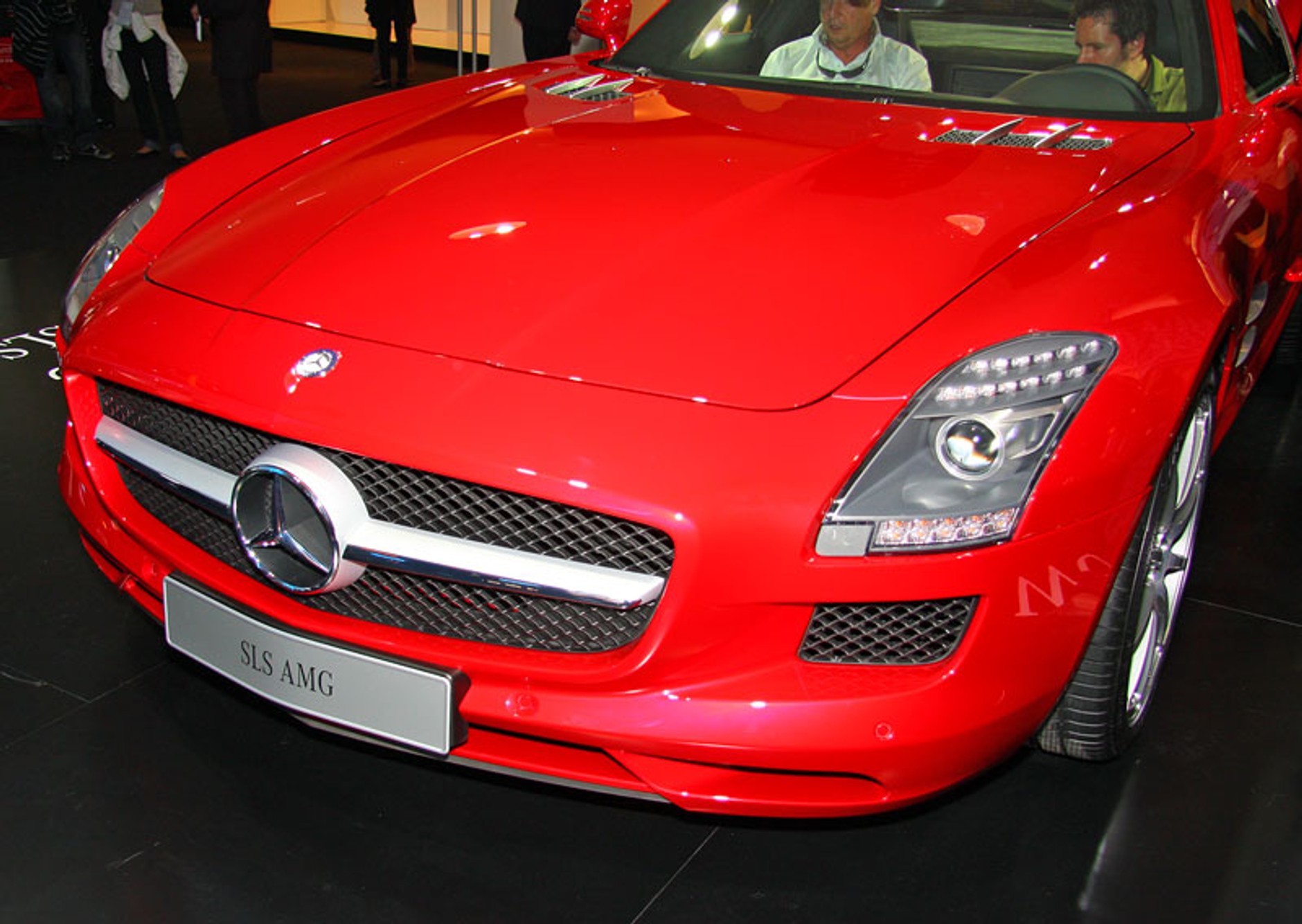 IAA Frankfurt 2009: Mercedes-Benz SLS AMG – Gullwing XXI wieku, pierwsze wrażenia