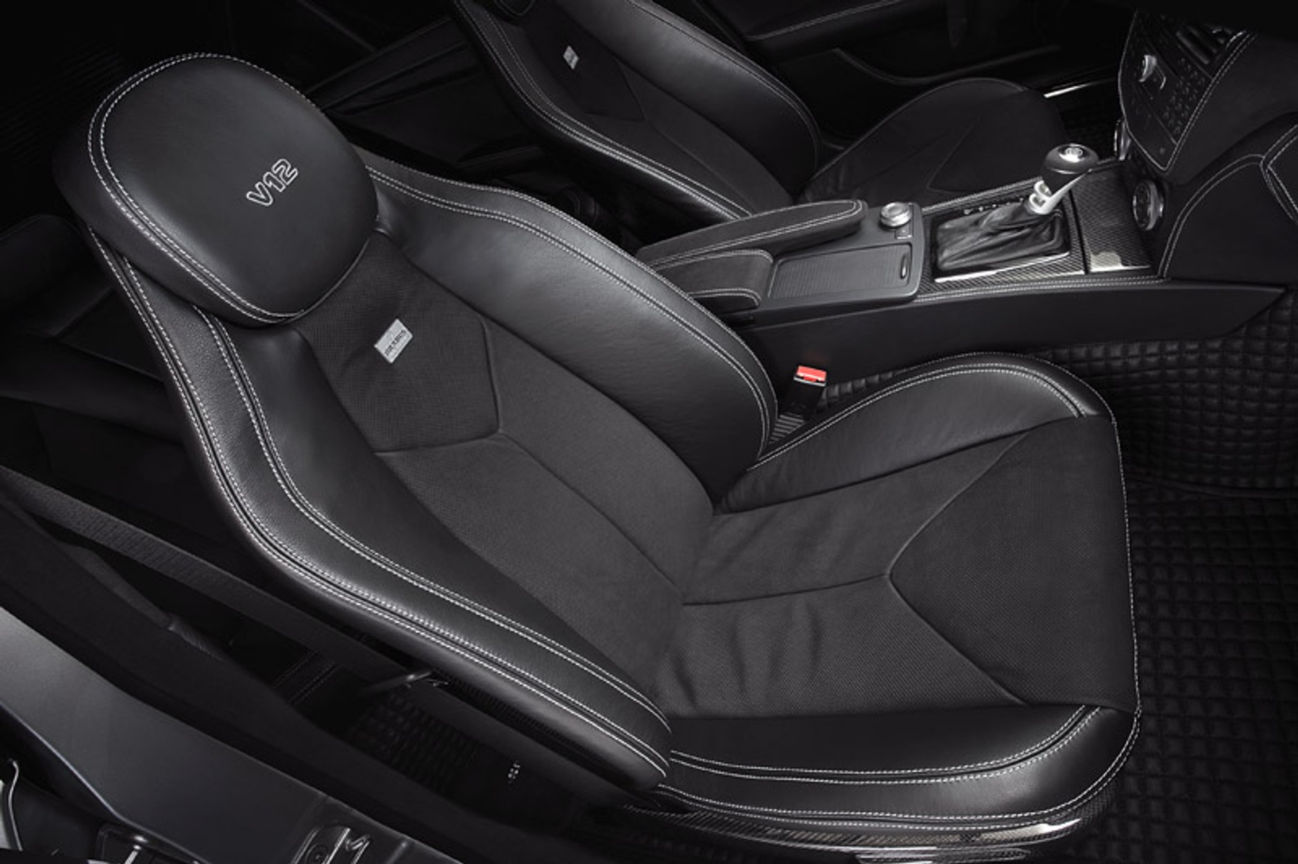 IAA Frankfurt 2007: Brabus Bullit - Mercedes-Benz klasy C z silnikiem V12 biturbo