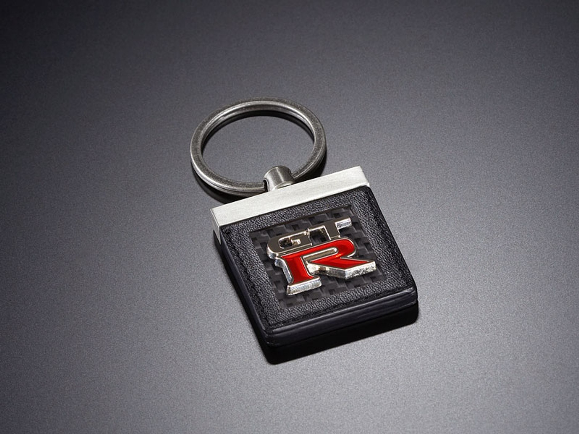 Kawałek Nissana GT-R dla każdego