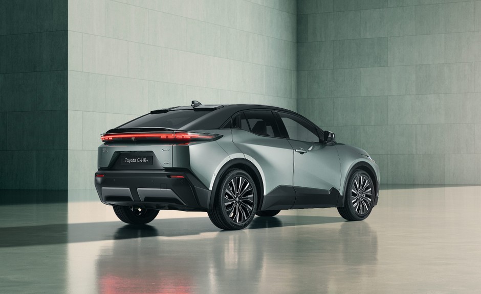 Nowa Toyota C-HR+