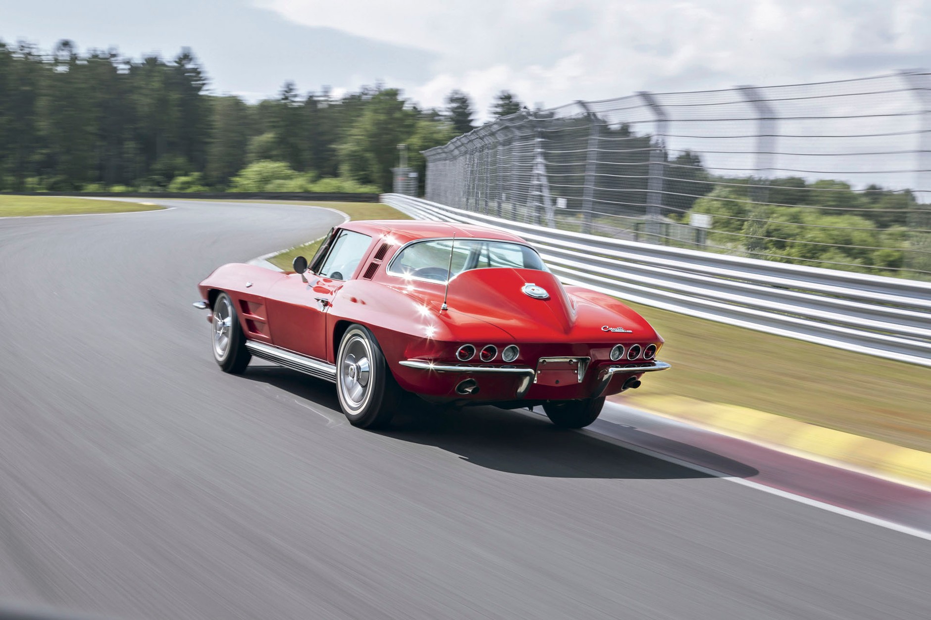 Chevrolet Corvette C2 Sting Ray - sportowa płaszczka