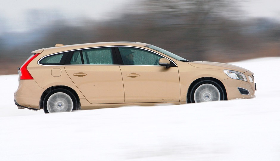 Volvo V60: kombi, ale czy praktyczne?