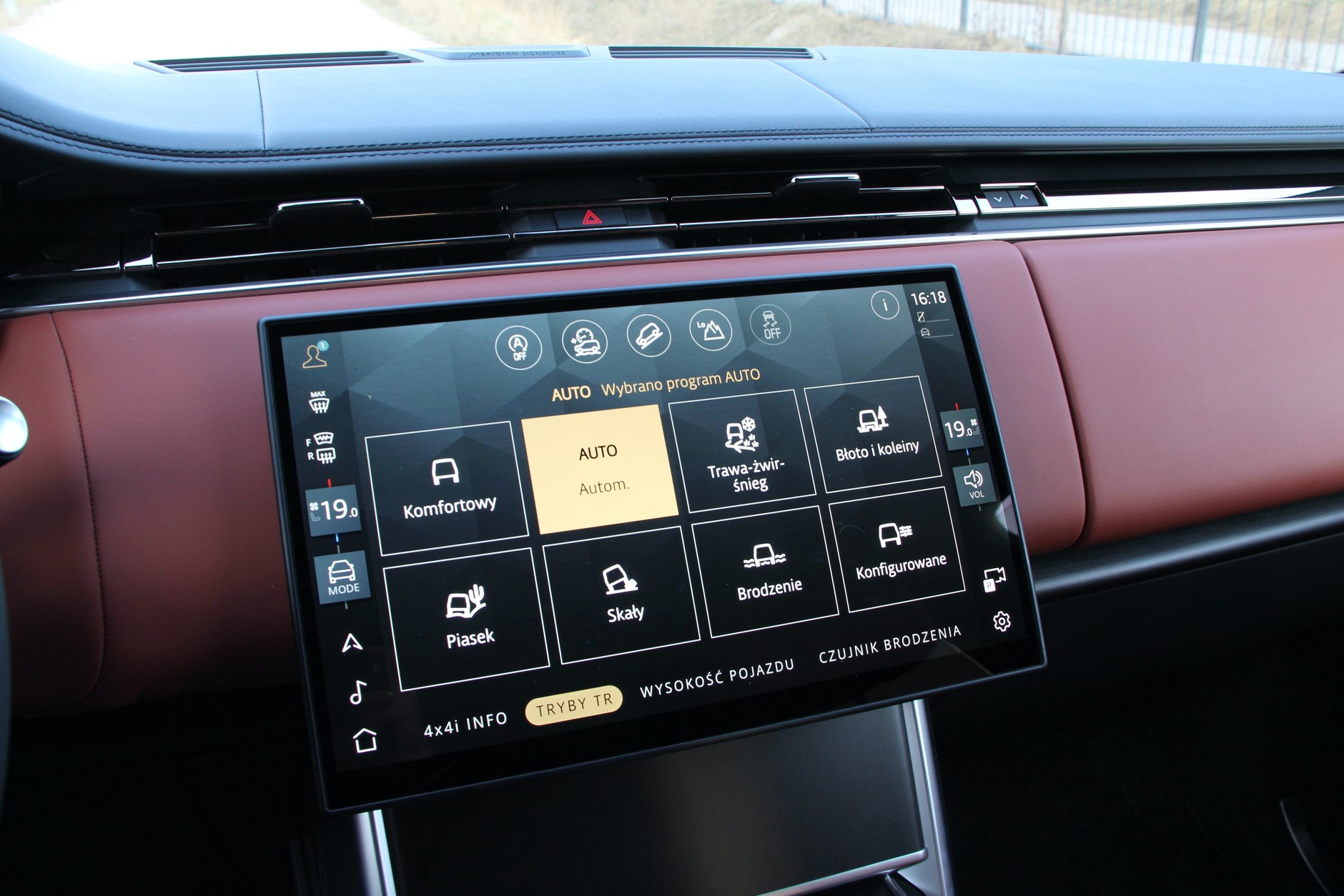 Range Rover 4.4 V8 SV LWB