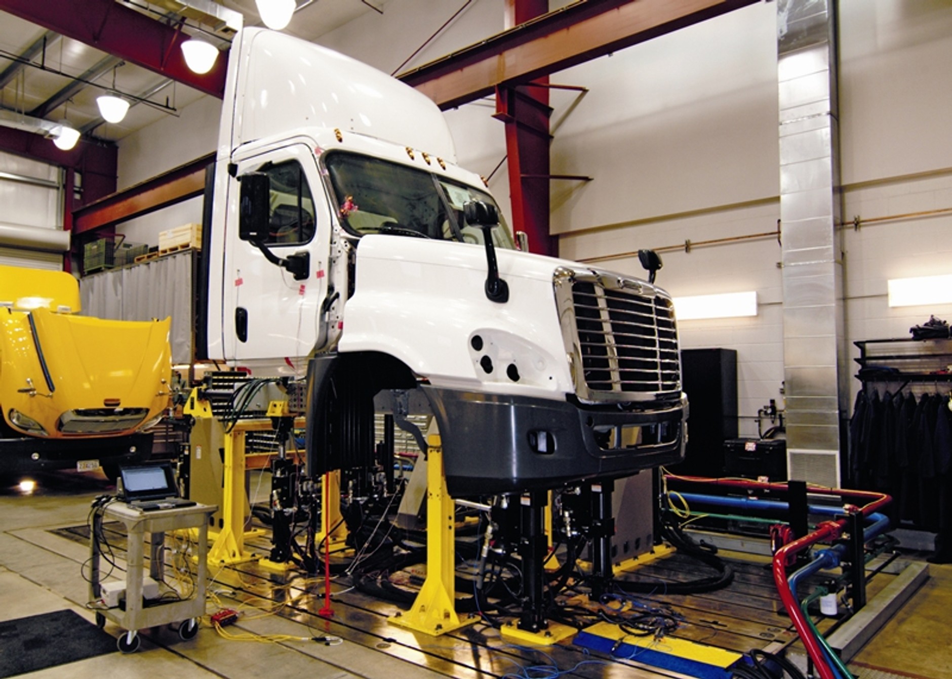 Amerykańskie ciężarówki Mercedesa to fascynujące maszyny