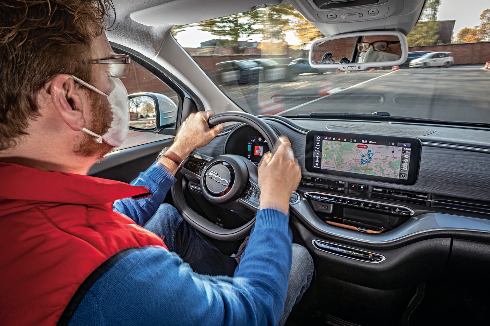 Nowy Fiat 500e 3+1