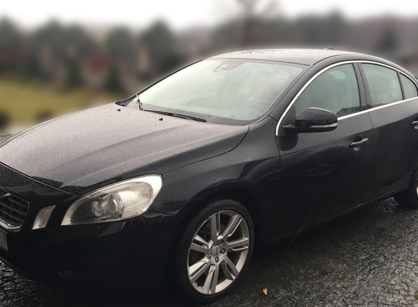 Auto z ogłoszenia: Volvo S60. Bezwypadkowy, bo nikt nie zginął?