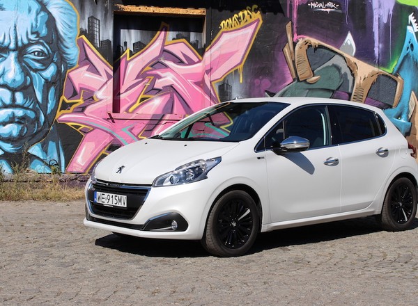 Peugeot 208 1.2 PureTech Style - stylowo w miasto