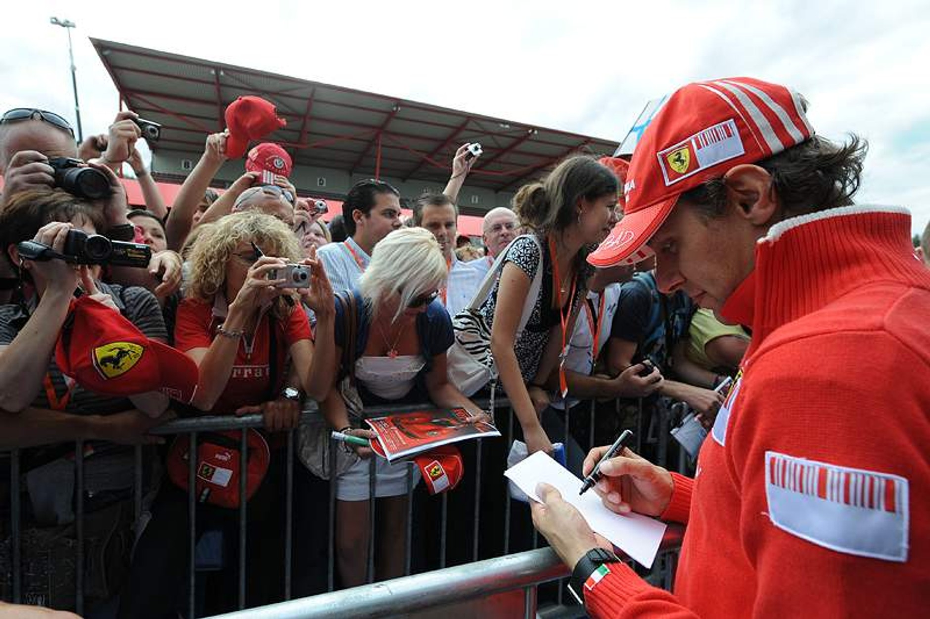 Grand Prix Belgii 2009: dwie gwiazdy wyścigu - Raikkonen i Fisichella (fotogaleria)
