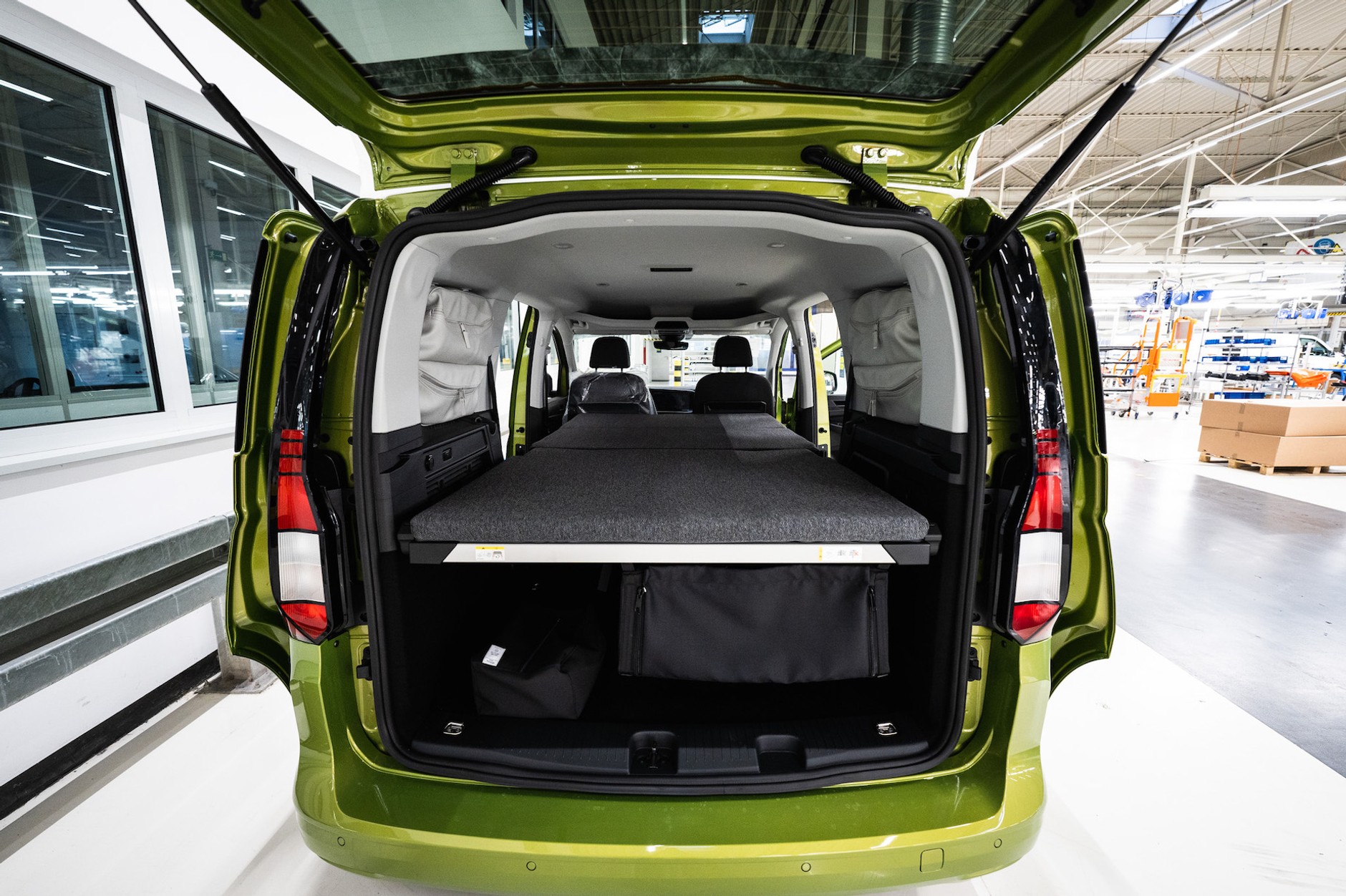 Nowy mikrokamper – Volkswagen Caddy California