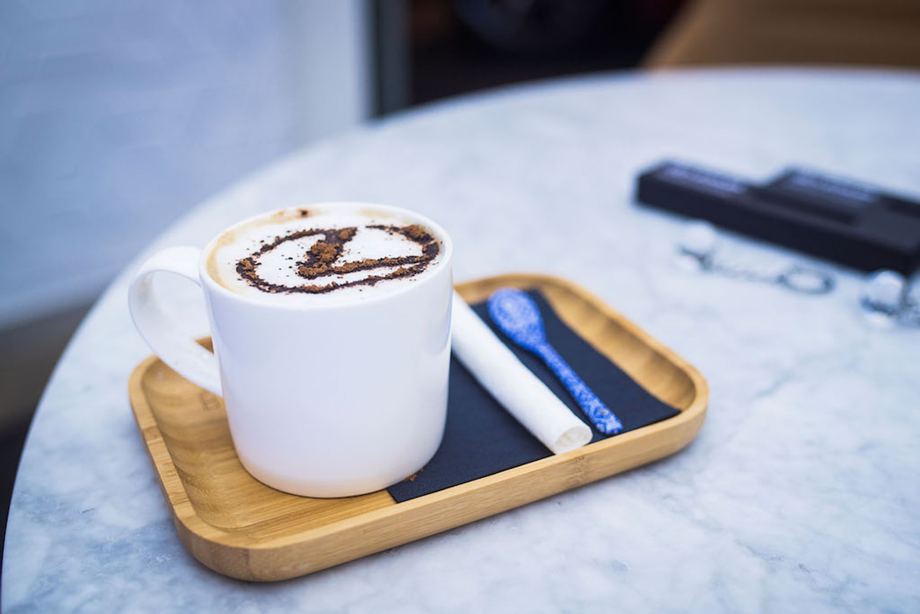 Wielki Test Salonów – Lexus