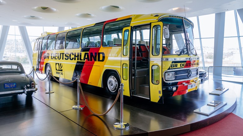 Mercedes O 302 – mundialowy model autokaru w RFN, 1974