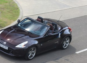 Nissan 370Z Roadster: ogniste cabrio dla prawdziwego twardziela