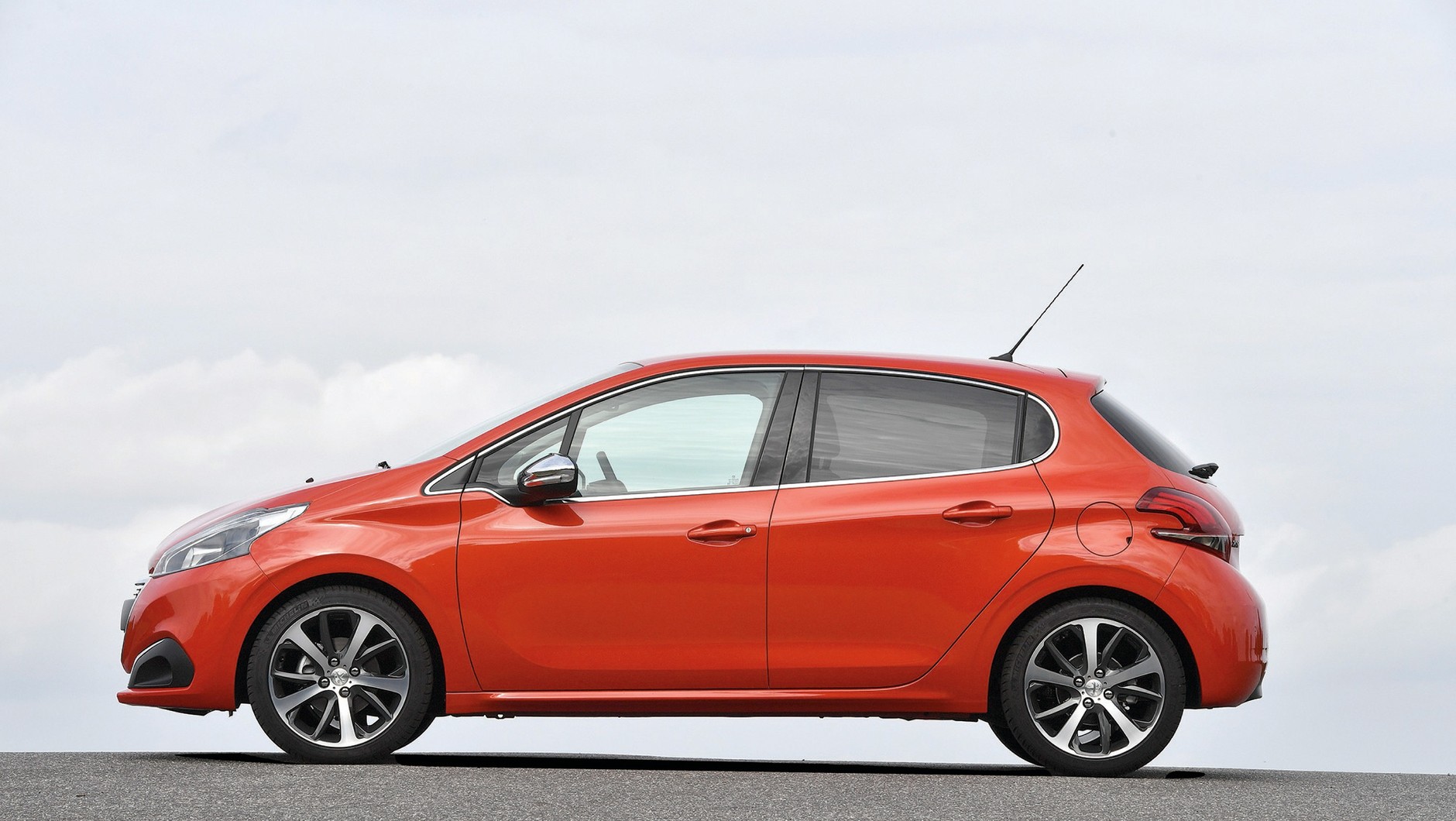 Peugeot 208 I