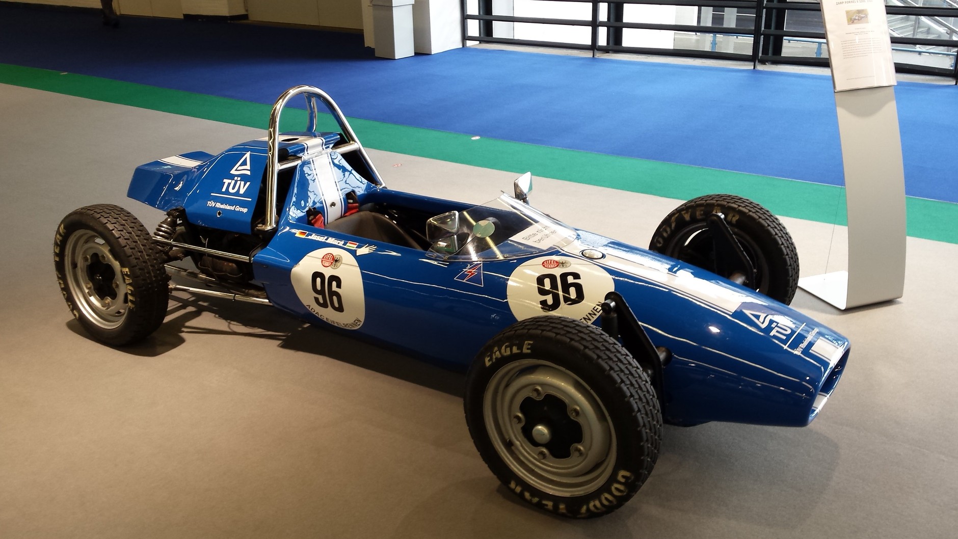 Klasyki na salonie samochodowym IAA Frankfurt 2015