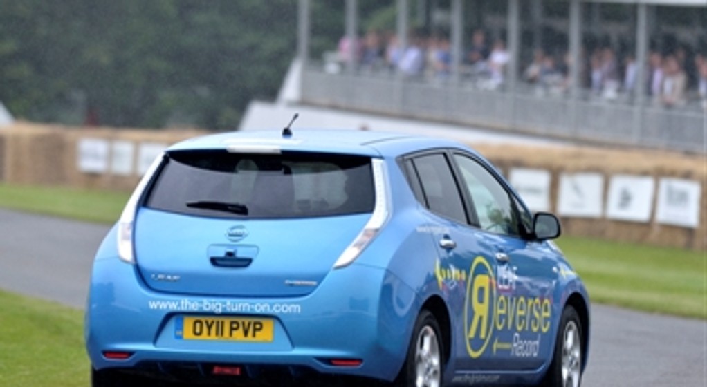 Nissan LEAF najszybszy na wstecznym