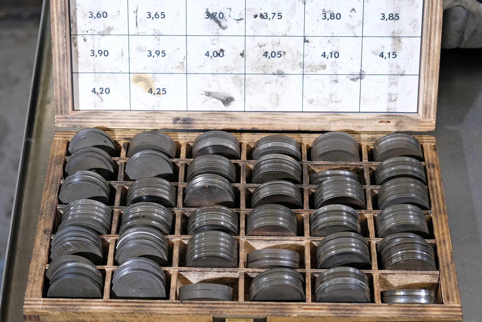 Kontrola i regulacja luzów zaworowych