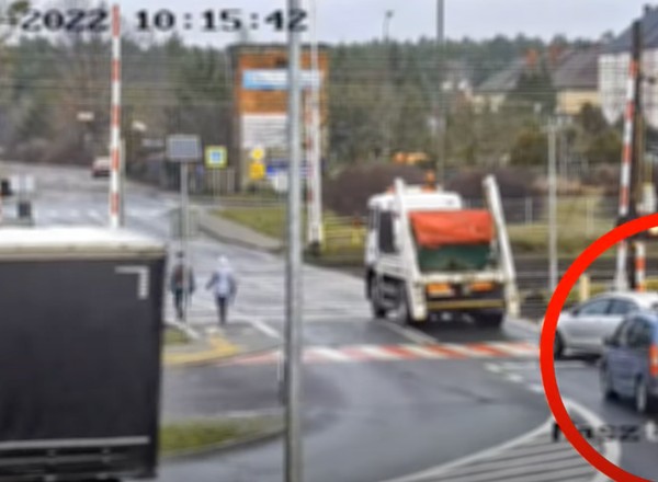 Policja monitorowała przejazd kolejowy. Posypały się mandaty [Nagranie]