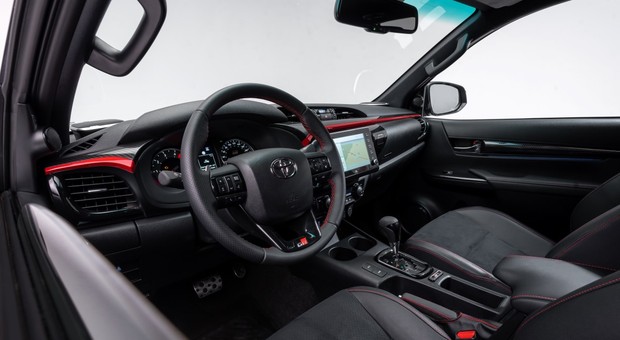 Kolejne Toyoty trafiają na wyprzedaż 2024. "Rabat do 40 tys. zł". Jest haczyk