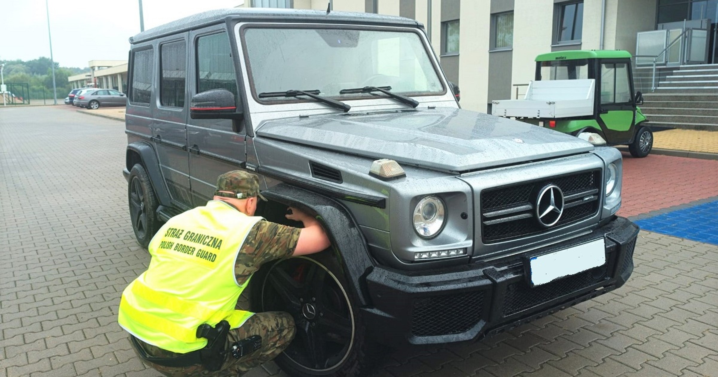 Polska Straż Graniczna cały czas zatrzymuje samochody, które wcześniej zostały skradzione. Jeśli złodziejowi uda się przejść kontrolę w Polsce, samochód najczęściej znika na zawsze (zdj. ilustracyjne)
