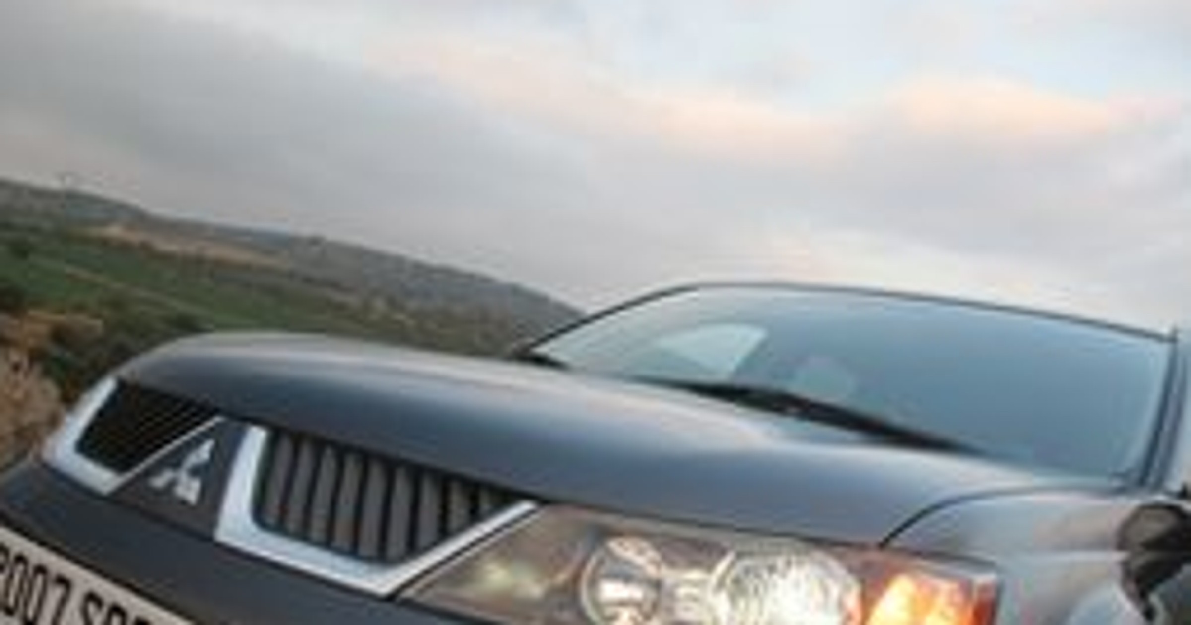 Mitsubishi: zestaw tuningowy do nowego Outlandera już w Polsce