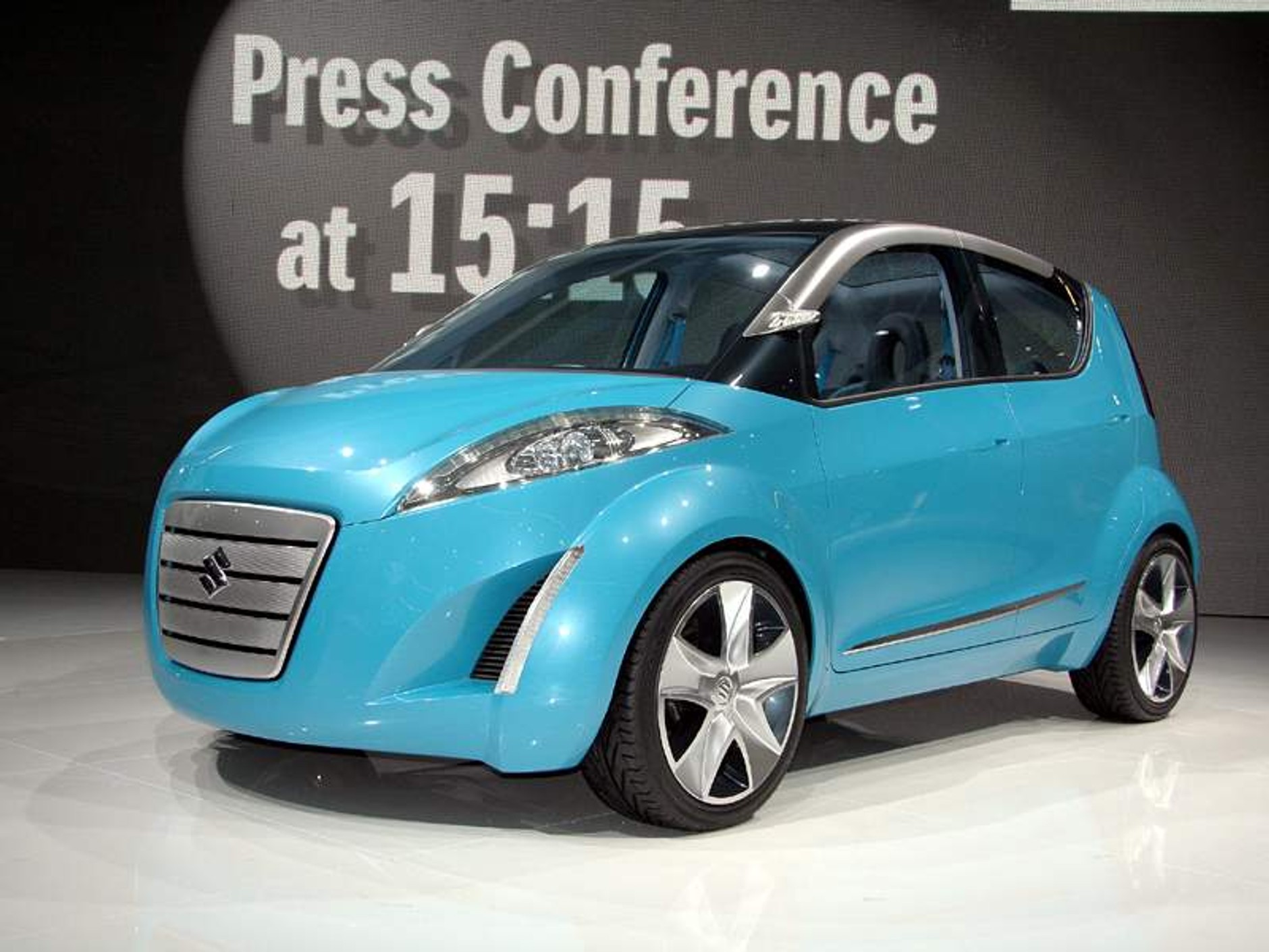 Paryż na żywo: Suzuki Project Splash