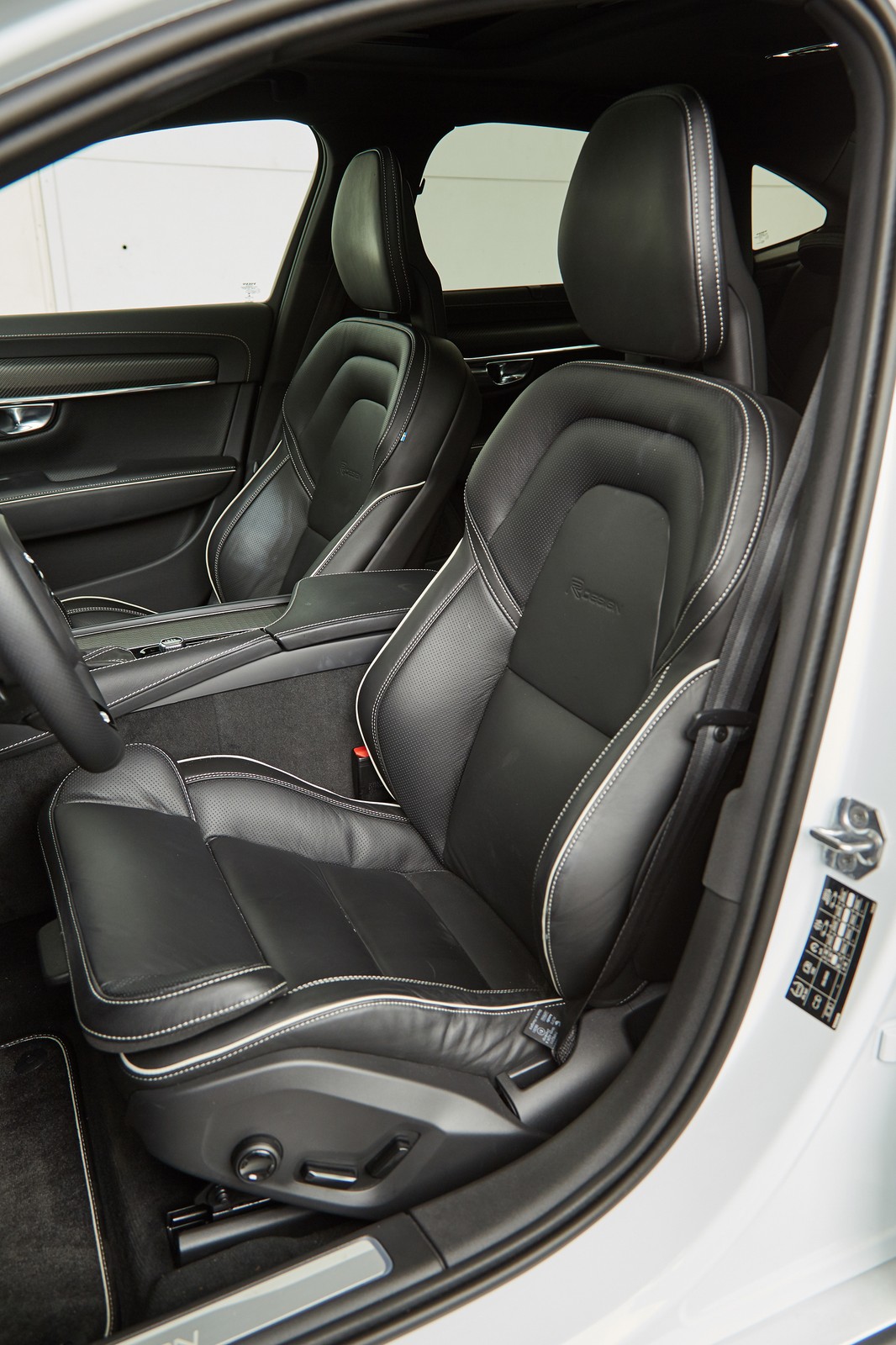 Audi A6 kontra Volvo S90 i BMW serii 5