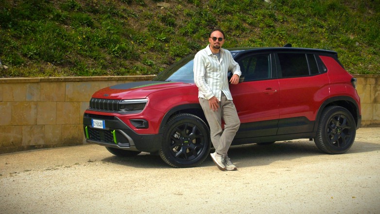 Pierwsza jazda produkowanym w Polsce Jeepem Avengerem 4xe