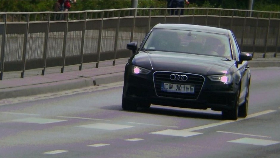 Obraz pochodzący z serwisu https://dolnoslaska.policja.gov.pl/wr1/aktualnosci/biezace-inf/120325,Zatrzymane-prawo-jazdy-mandat-2500-zlotych-i-26-punktow-karnych-to-efekt-policyj.html