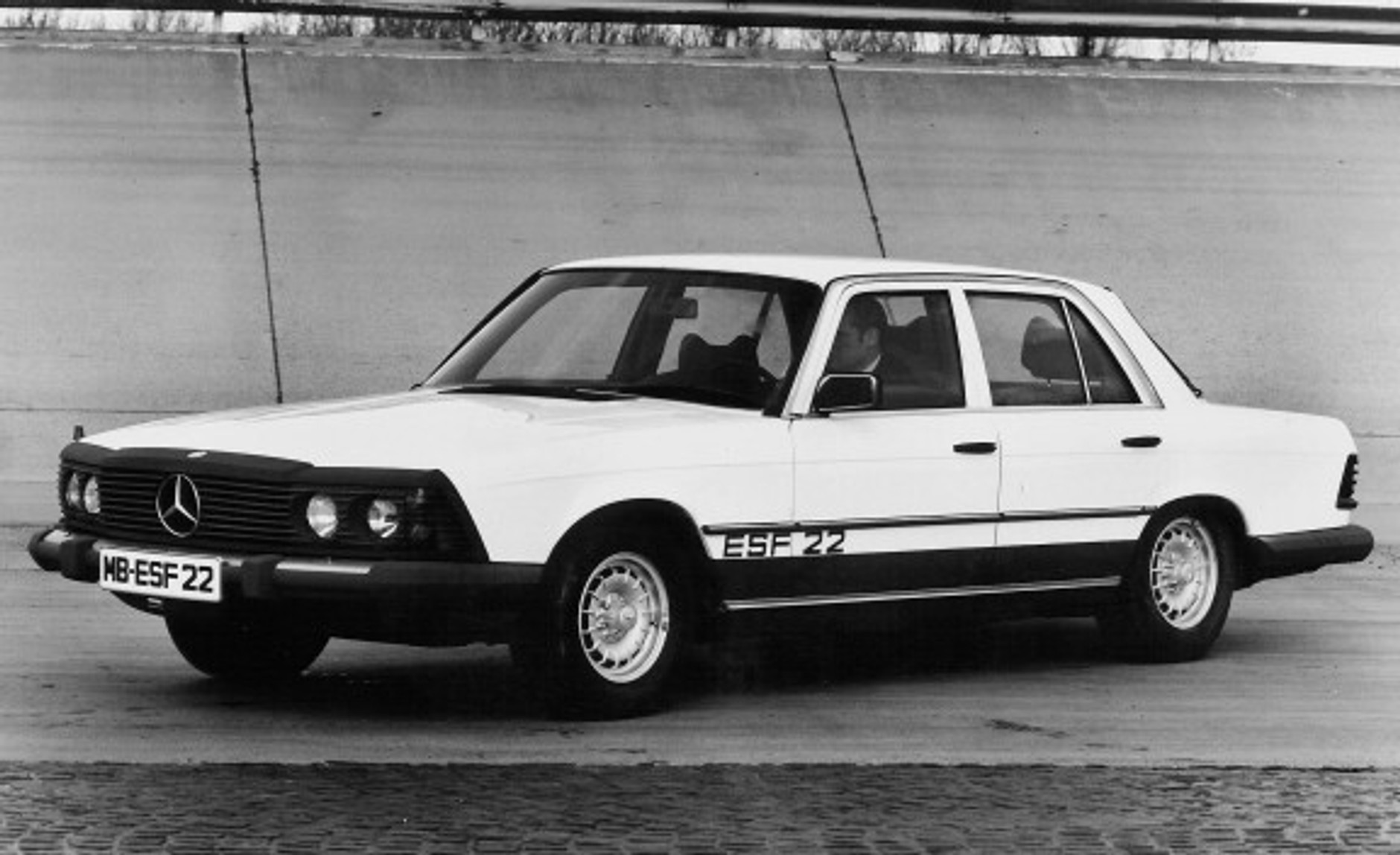 Eksperymentalnie bezpieczne samochody