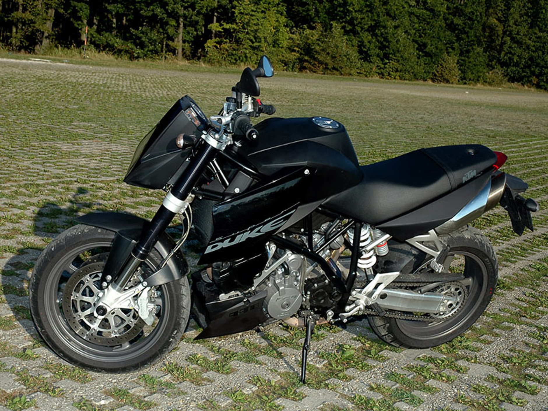 KTM 990 SuperDuke vs. Yamaha FZ1 (test porównawczy)