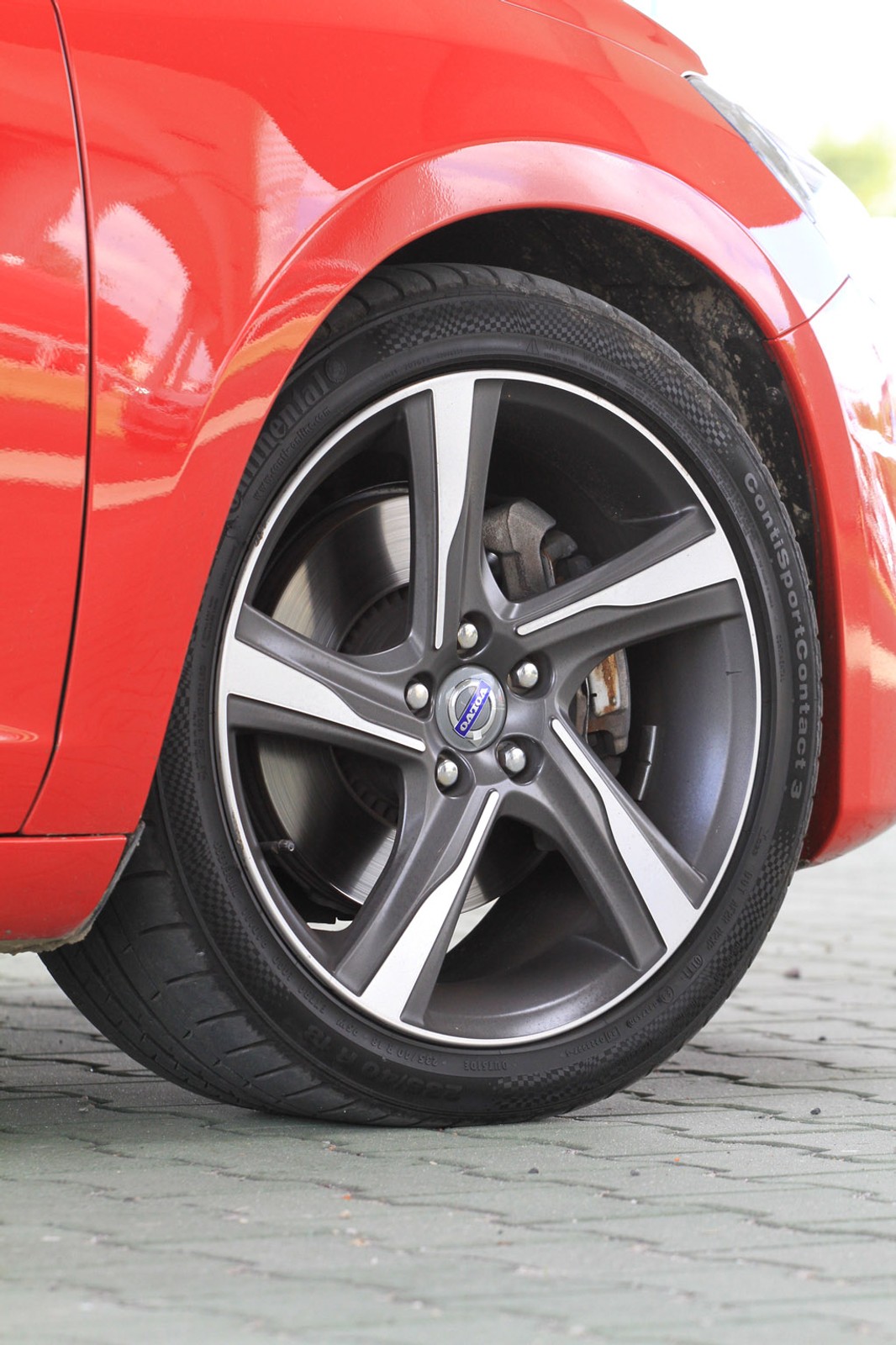 Volvo S60 T5 R-Ddesign: jeździ tak dobrze, jak wygląda