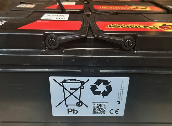 Co się dzieje z akumulatorem po wymianie? Tak odzyskujemy energię z pozornie straconych części