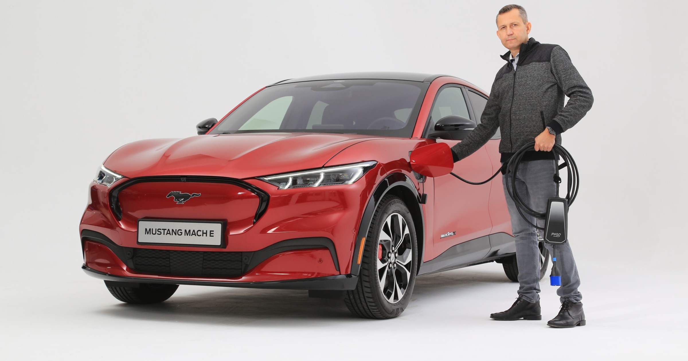 Nowy Ford Mustang Mach-E. Przejedzie na prądzie nawet 610 km!