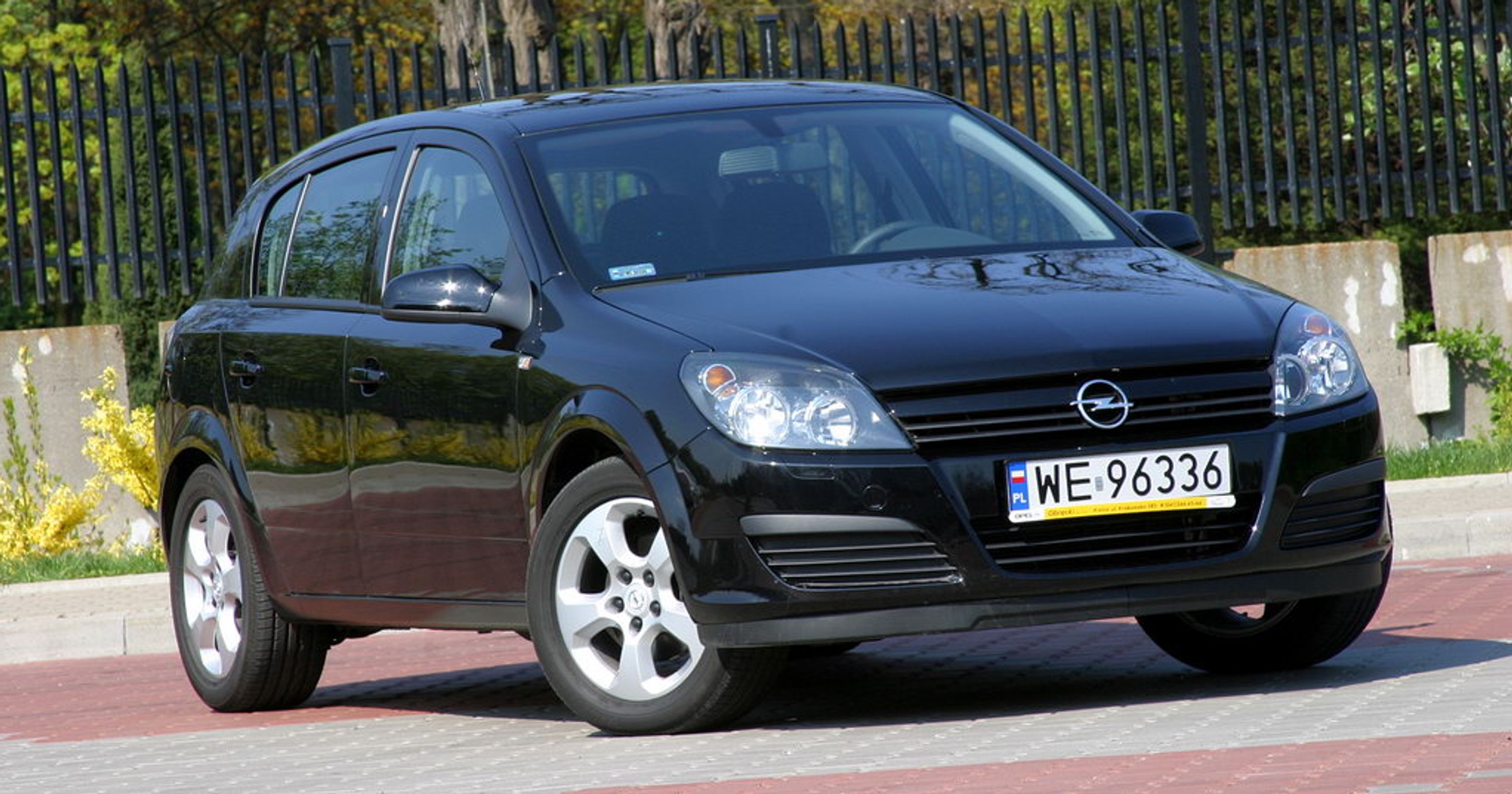 Opel Astra 1.7 CDTI z 2004 r. - 13 700 zł